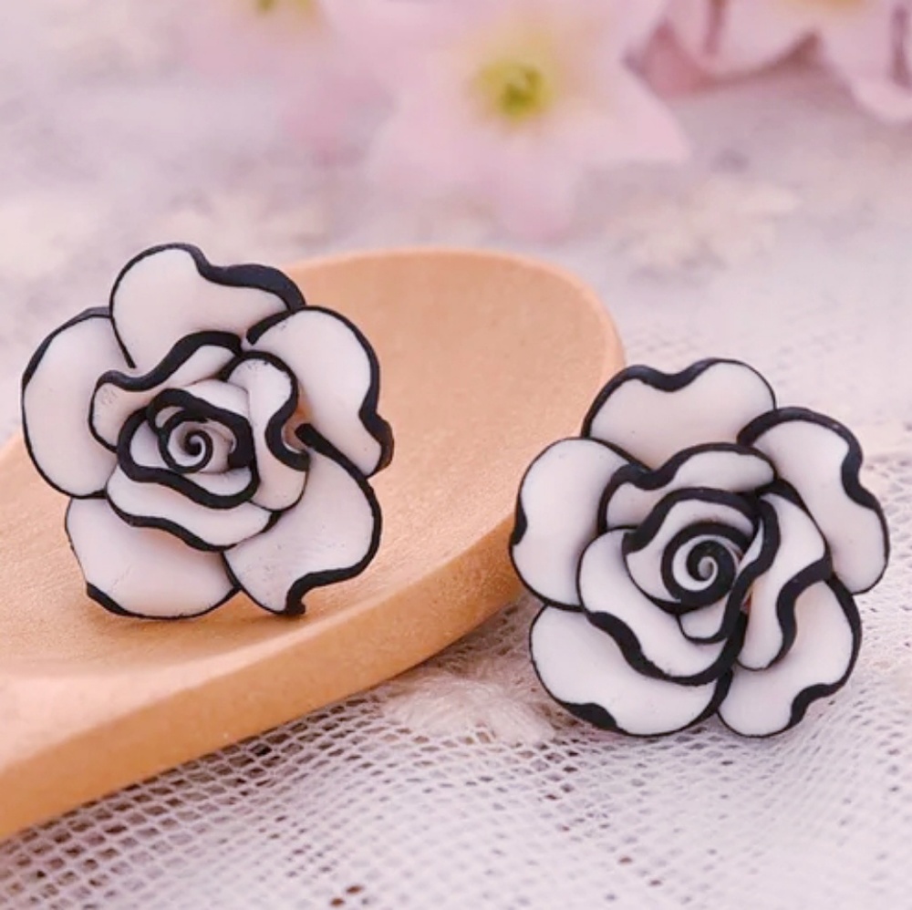 Matte Charcoal & White Big Flower Studs Earrings - Picture 2 of 5